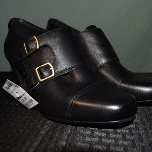 NWT clark's heels